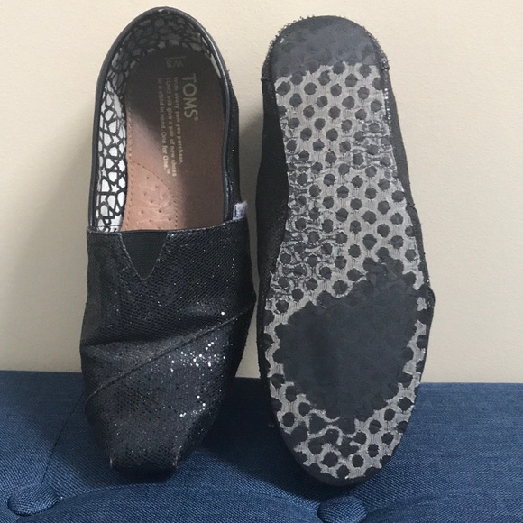 Toms - Picture 6 of 6